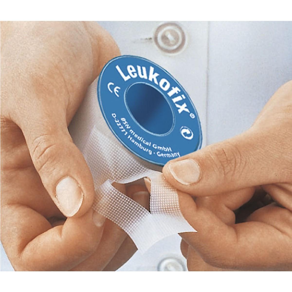 CINTA QUIRURGICA TRANSPARENTE ADHESIVA “LEUKOFIX” ESSITY / 2.5CM X 9.2M / CAJA 12 UNIDADES
